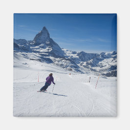 スイスのツェルマットでマターホルン山とスキー マグネット