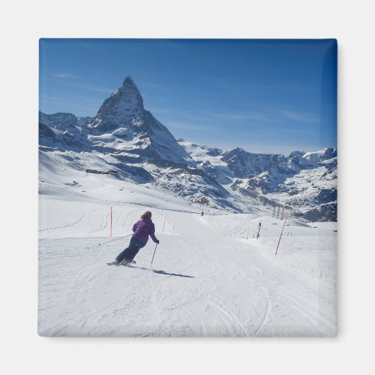 スイスのツェルマットでマターホルン山とスキー マグネット (正面)