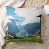 スイスのローテルブルネン渓谷の風景 クッション (ブランケット)