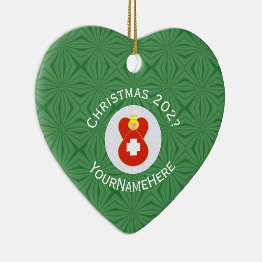 スイス国旗のクリスマスエンジェル名の年ハート セラミックオーナメント (右)