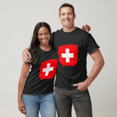 スイス国誇りを持った旗 Tシャツ (ユニセックス)