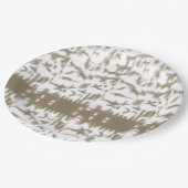 スイス赤と白国旗がブルーレイの下に揺れ澄んる ペーパープレート (アングル)