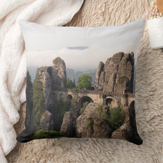 スイス連邦共和国のサクソンの枕のBastei橋 クッション (ブランケット)