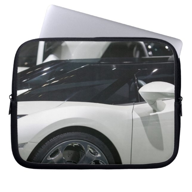 スイス，ジュネーブ：第75回ジュネーブ自動車年間9 ラップトップスリーブ (正面)