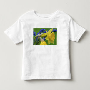 スイセンとヒヤシンスの花の詳細 クレジット トドラーTシャツ