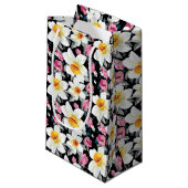 スイセンの花が付いている優雅パターン スモールペーパーバッグ (正面アングル)