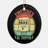 スイッチBeトリピンヴィンテージおもしろい電気技師 セラミックオーナメント (左)