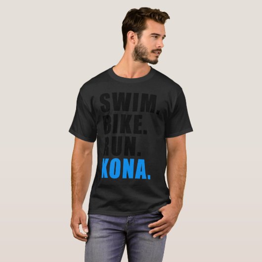 スイミングサイクリングランニングズKONA 2023トリアスリートメンズ Tシャツ (正面フル)