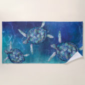スイミングシーウミガメ深いブルー&ターコイズ海 ビーチタオル (正面)