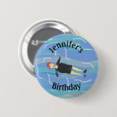 スイミングバースデー泳ぐ人シースイム 缶バッジ (正面&裏面)