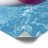 スイミングプールのビーチボール ポスター (角)