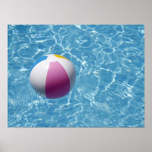 スイミングプールのビーチボール ポスター (正面)