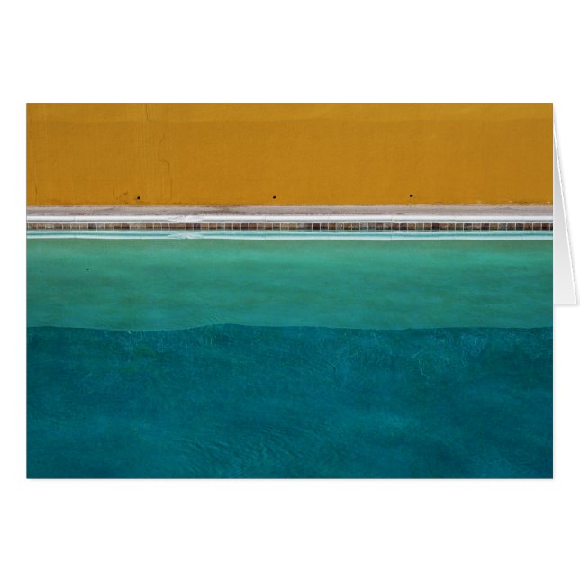 スイミングプール (正面横)