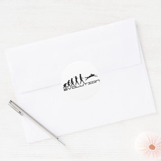 スイムスイミング泳ぐ人スポーツ進化芸術 ラウンドシール (封筒)