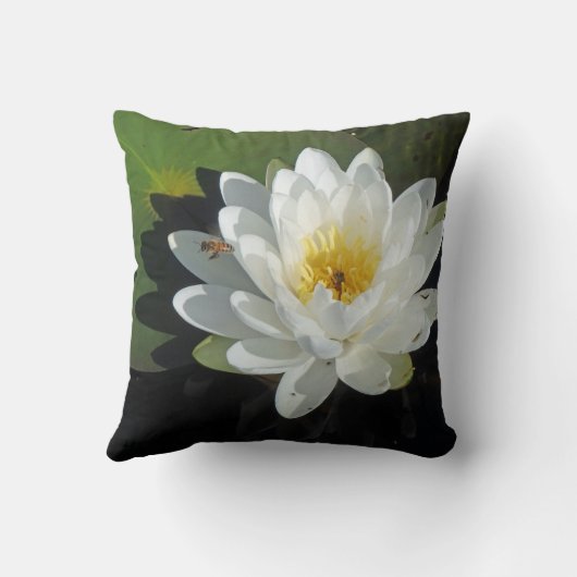 スイレンの蜂蜜 クッション (裏面)