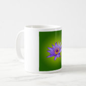 スイレン 花 池 水生植物 紫色の水の花 コーヒーマグカップ (正面左)