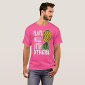 スインガーは他遊の人とうまく上下に逆さまに結合する Tシャツ (正面フル)