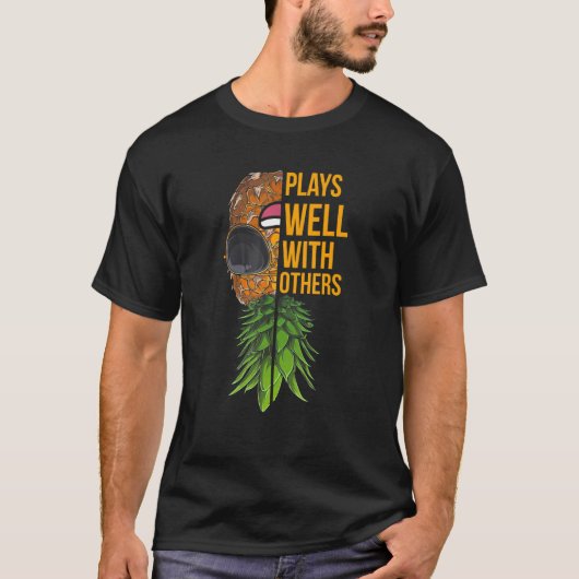 スインガー遊カップルは他の逆パインと良い Tシャツ (正面)