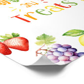 スイーツが果物を扱うフルーティの誕生日を2枚 ポスター (角)