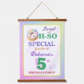 スイートオッソ特別誕生日ドーナツ 吊り下げ型タペストリー (正面)