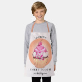 スイートティースカップケーキキュートベーカリーシェフ エプロン (着用した状態)
