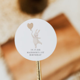 スイートバニーとハートバルーンファースト誕生日 ラウンドシール