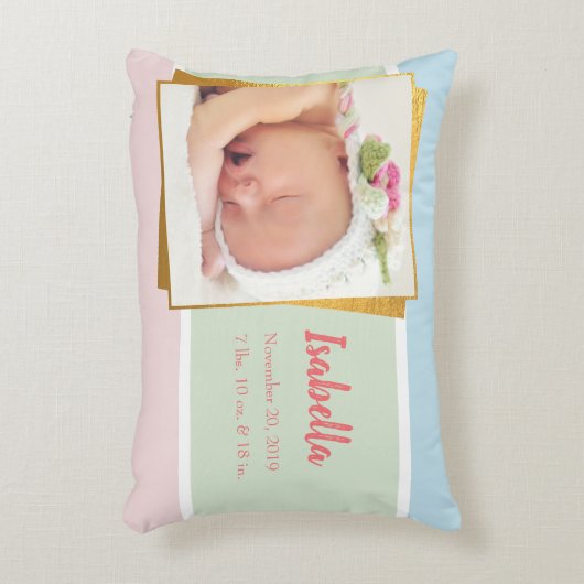 スイートパステルベビーガールフォト誕生レコードスタット アクセントクッション (正面(垂直))