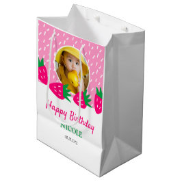 スイートピンクかわいいストロベリーガールフォト誕生日 ミディアムペーパーバッグ