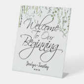 スイートピーの緑のつる植物は私たちの始まりに歓迎 台座サイン (正面)