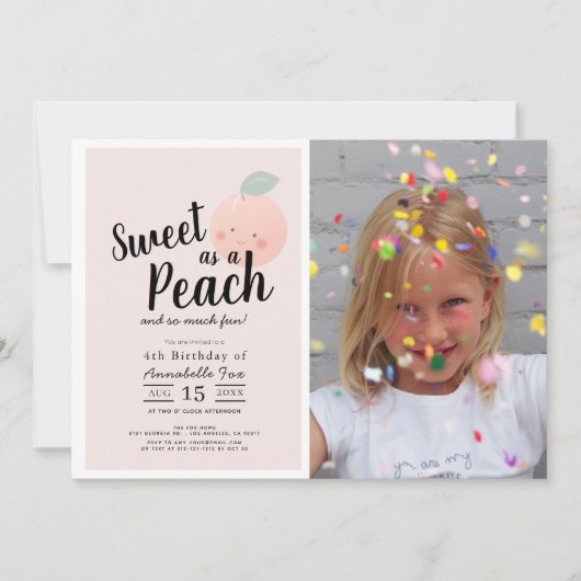 スイートピーチのキュートな女の子の写真の誕生日 招待状 (正面)
