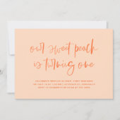 スイートピーチミニマリストガールファースト誕生日 招待状 (正面)