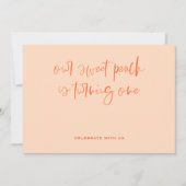 スイートピーチミニマリストガールファースト誕生日 招待状 (正面)