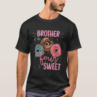 スイートフォーのお兄さん 4歳のバースデーパーティー Tシャツ