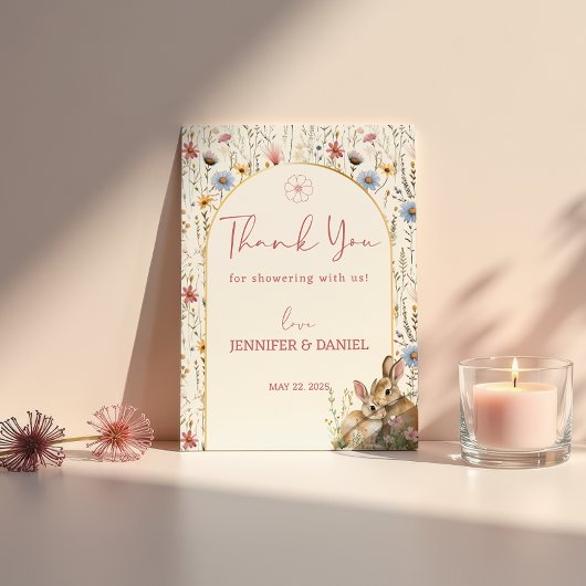 スイートベージュバニーペア野花ベビーシャワー サンキューカード