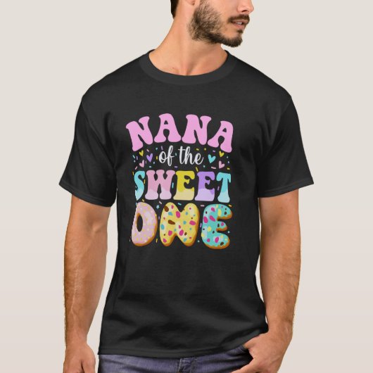 スイートワンのかな1歳の誕生日ドーナツテーマファム Tシャツ (正面)