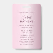 スイート16 グリッター ピンク VIP 誕生日招待状 バッジ (裏面)