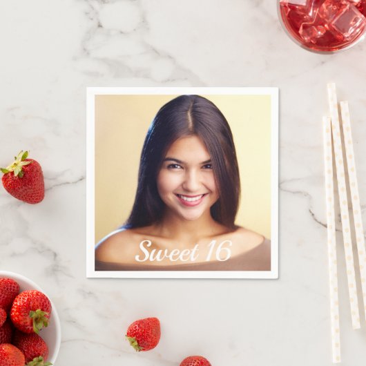 スイート16 16歳の誕生日パーティーのカスタム写真台本 スタンダードカクテルナプキン (インサイチュ)