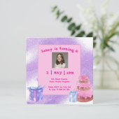 スイート セレブレーション：パープル ピンク バースデー インビテーション (スタンド正面)