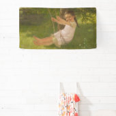 スウィングで微笑む少女(ヴィンテージ幼少期) 横断幕 (インサイチュ)