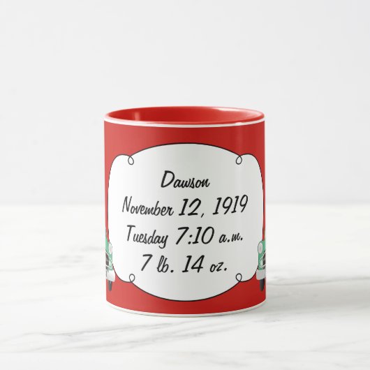 スウィートグリーンレトロ車の男の赤ちゃんギフト マグカップ (中央)