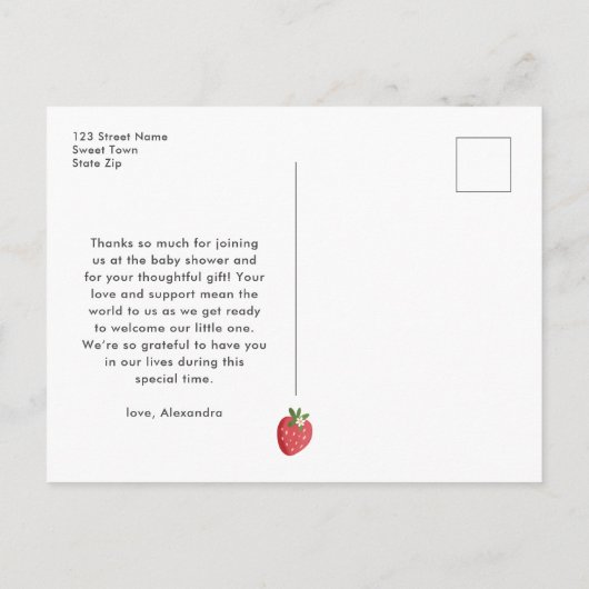 スウィートストロベリーベイビーシャワーの感謝を伝えるポストカード ポストカード (裏面)