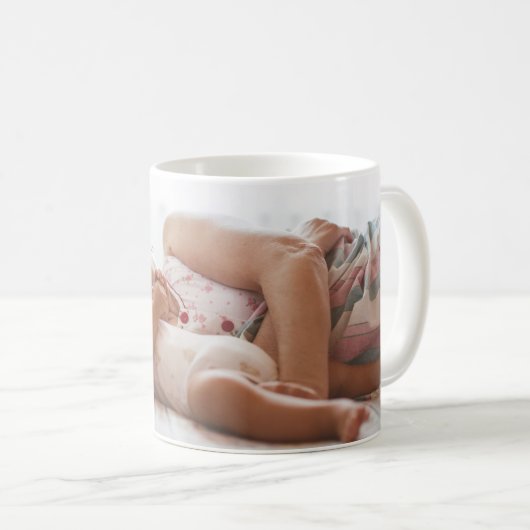 スウィートスマイル生まれたばかりのファミリーベビーフォトマグカップ コーヒーマグカップ (正面右)