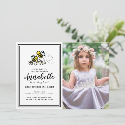 スウィートビーデイパーティーかわいいフローラフォト誕生日 招待状 (スタンド正面)