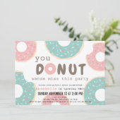 スウィートピンク&ミントグリーンスプリンクルズドーナツ誕生日 招待状 (スタンド正面)