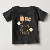 スウィートピーチ1歳の誕生日 ベビーTシャツ (正面)