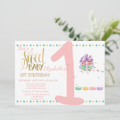 スウィートベビーマカロンストライプの誕生日 招待状 (スタンド正面)
