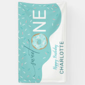 スウィートワンかわいいティール（緑がかった色）ガールの第1バースデーバナー 横断幕 (縦)