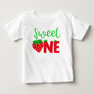 スウィートワンの1歳の誕生日 ベビーTシャツ