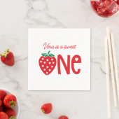 スウィートワンストロベリーテーマファースト誕生日紙 スタンダードカクテルナプキン (インサイチュ)