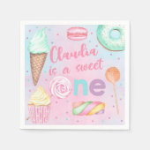 スウィートワンバースデー紙ナプキンパーティー供給。 スタンダードカクテルナプキン (正面)